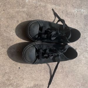 Excellent nearly new Chuck Taylors